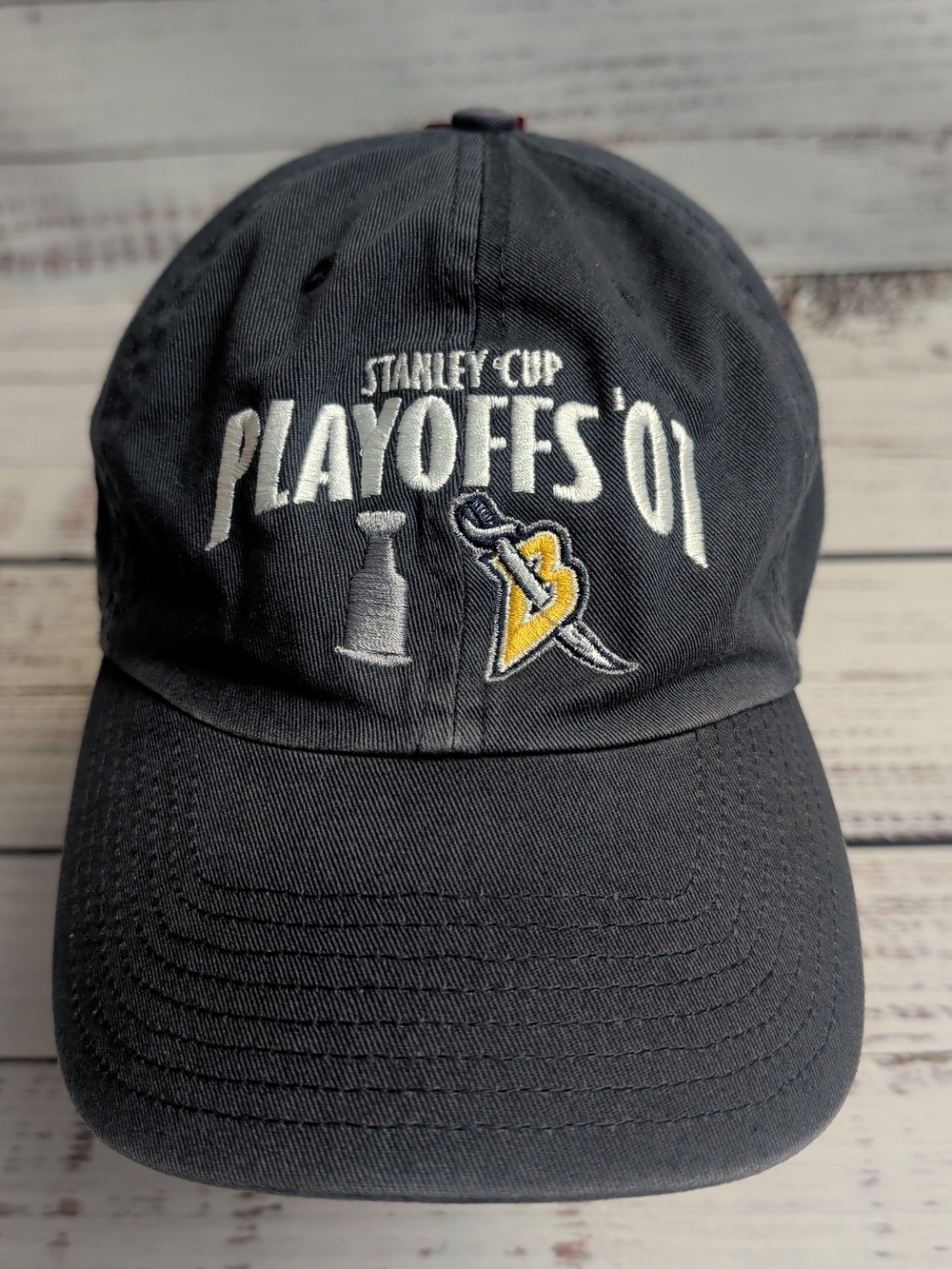 2001 Stanley Cup Twins Enterprise Hat Buffalo Sabres/Stanley Cup Logo NWT